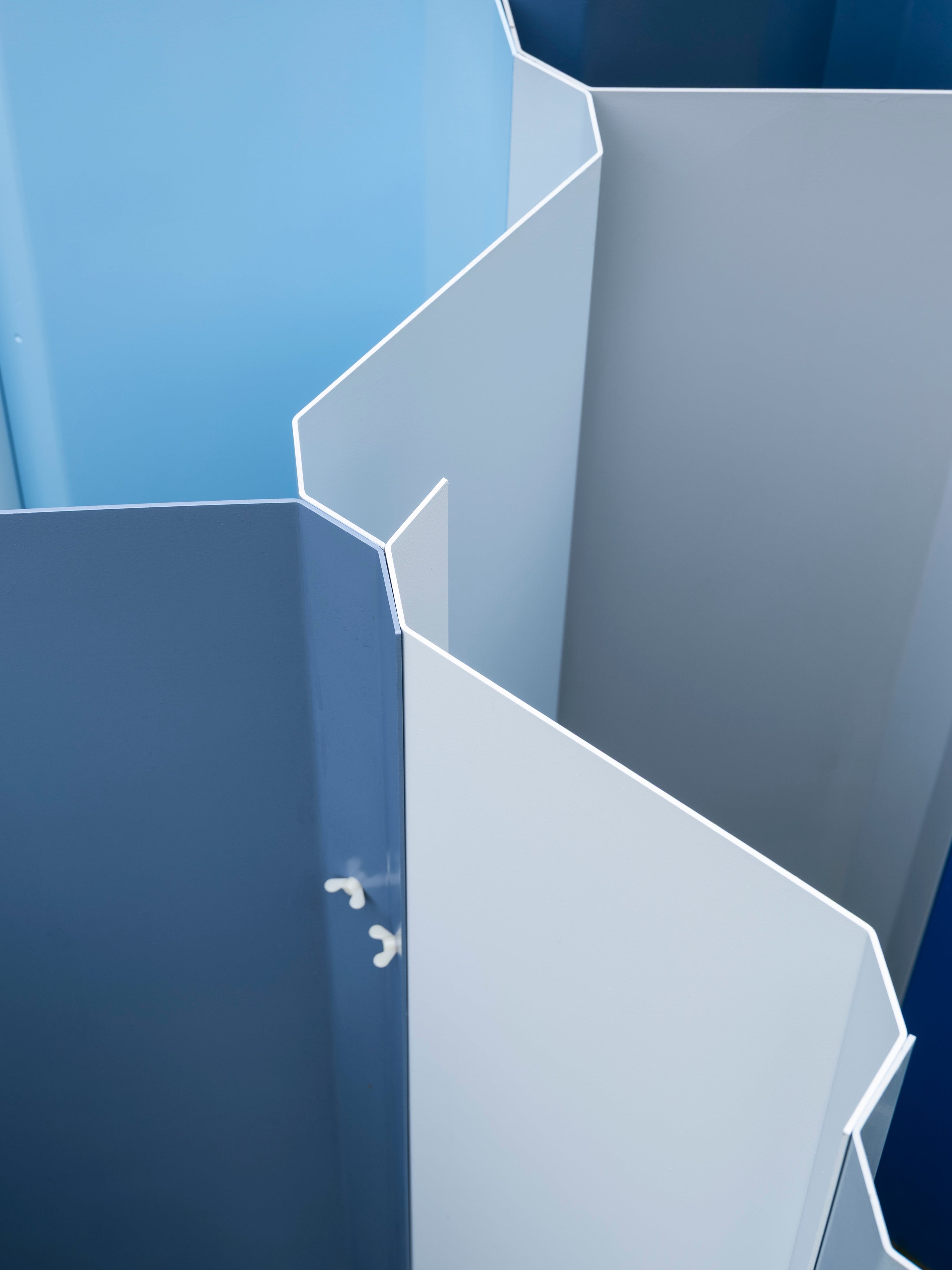 Berlin Art Week 2025: AAS:ArchitectureArtObjectsColours