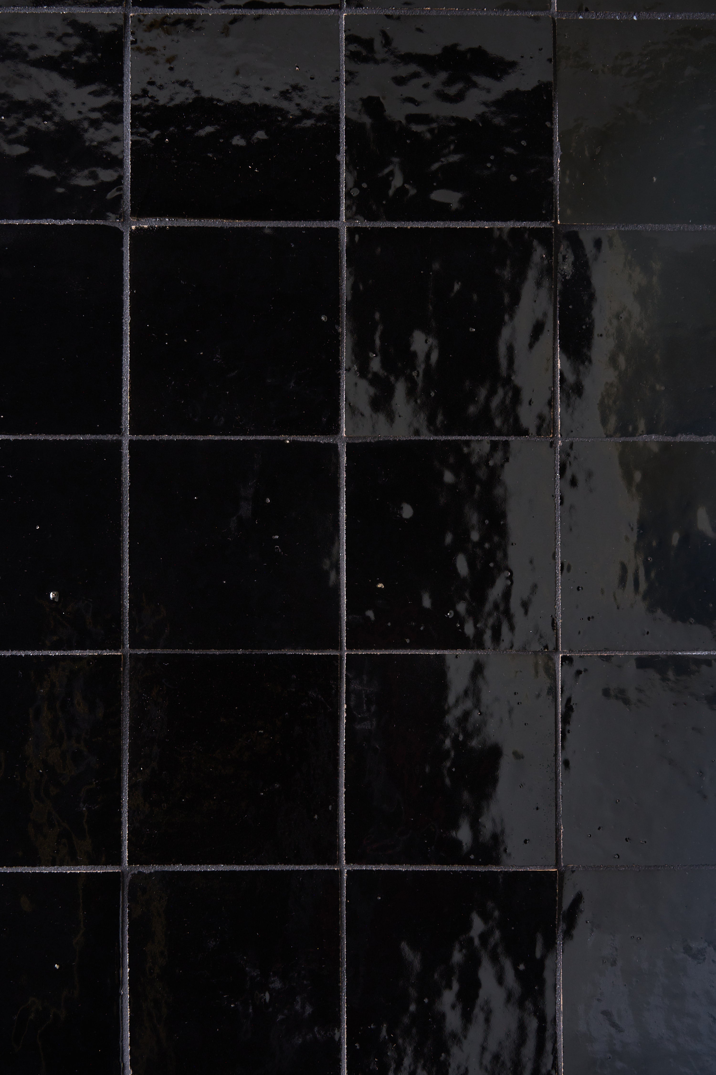 MU SE 07 Black Tile by Muller Van Severen