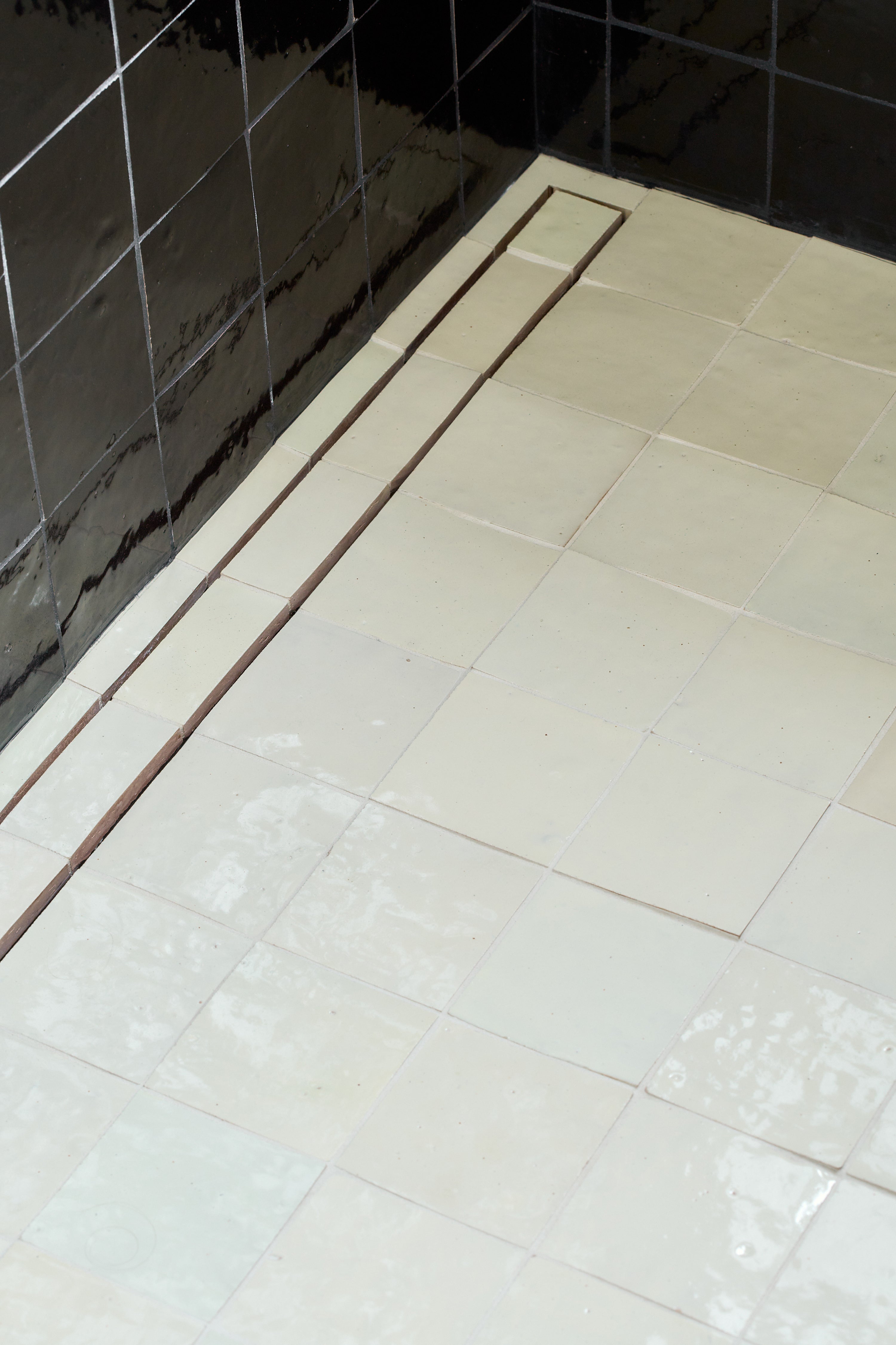 MU SE 08 Vanilla Tile by Muller Van Severen