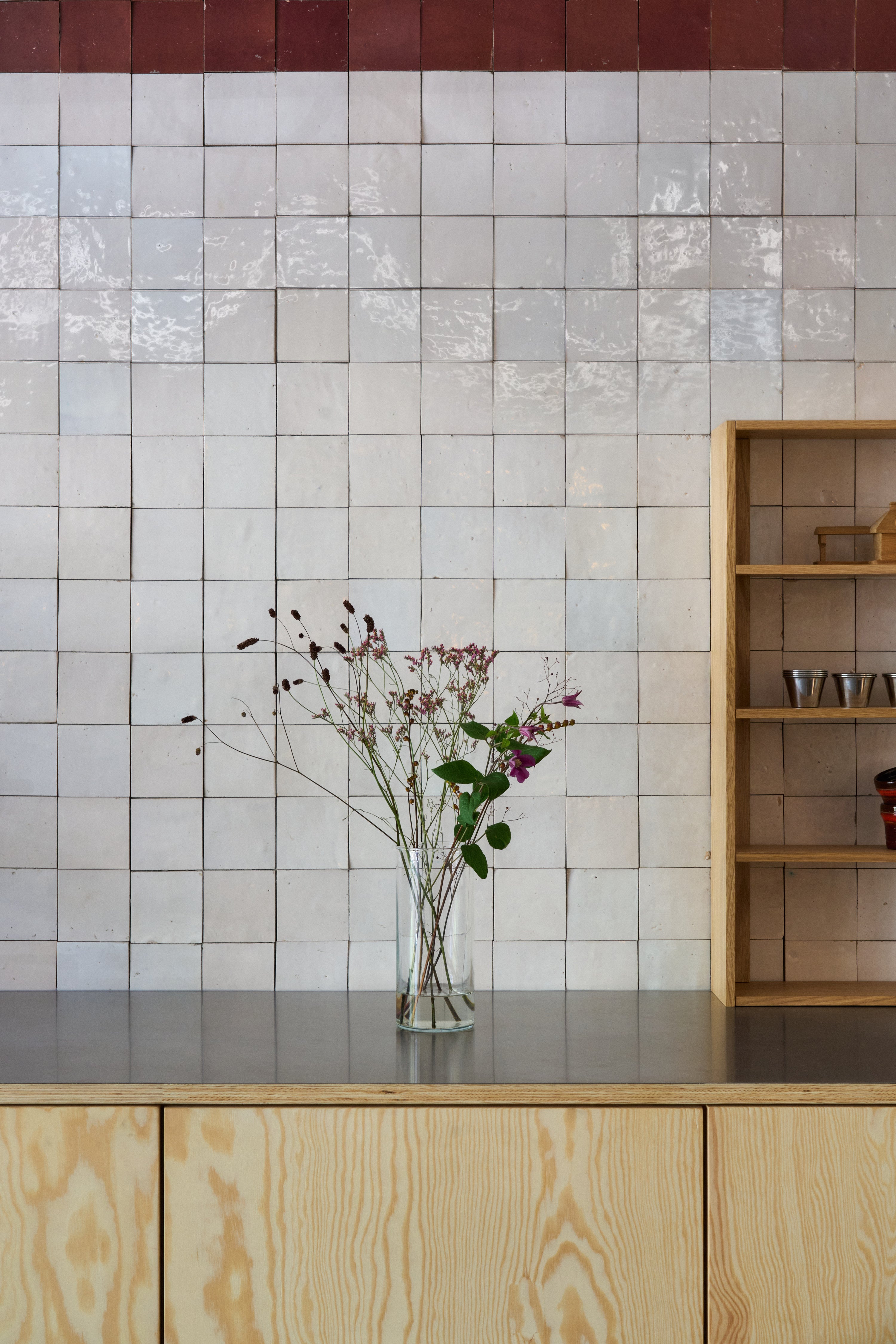MU SE 09 Ivory Tile by Muller Van Severen