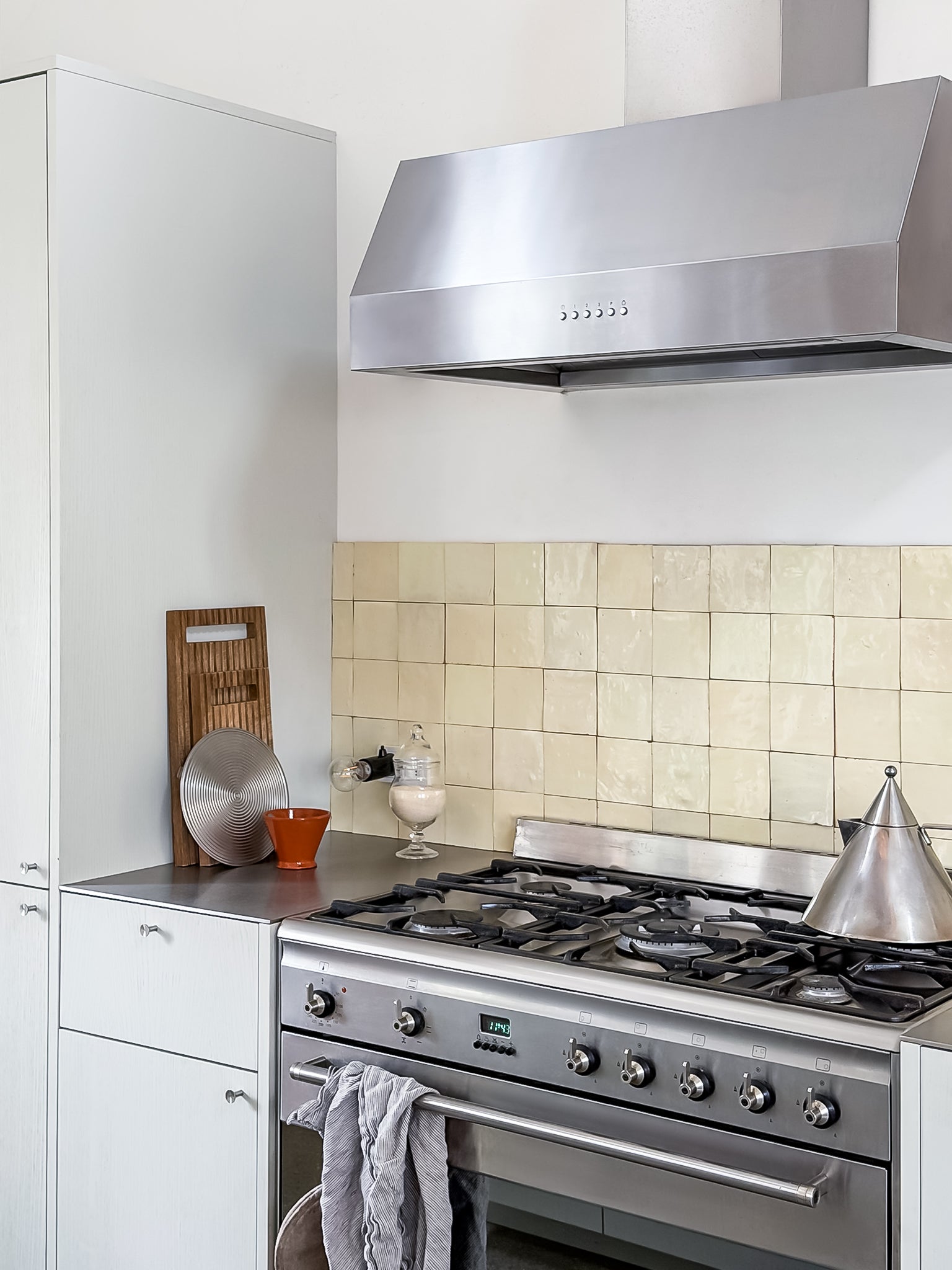 MU SE 08 Vanilla Tile by Muller Van Severen